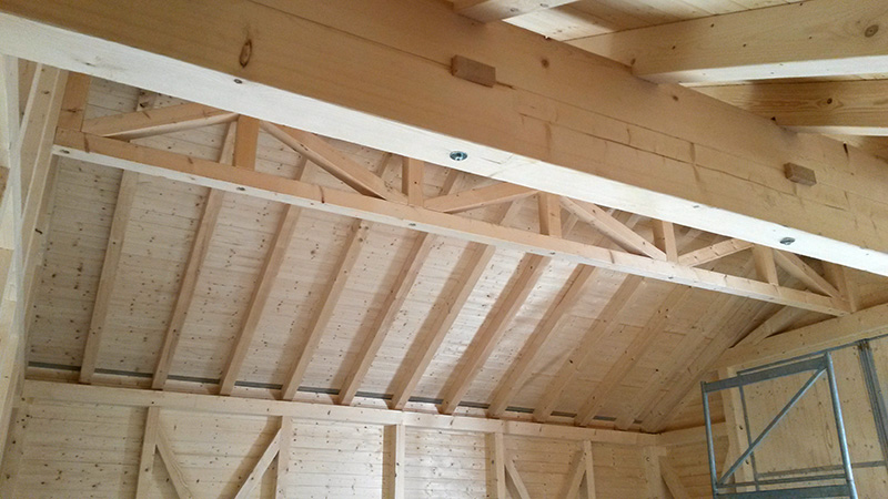 Schuppen in aufwändiger Holzbauweise - Gekeler Holzbau